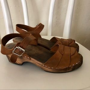 Lotta from Stockholm low peep toe brown oiled clog